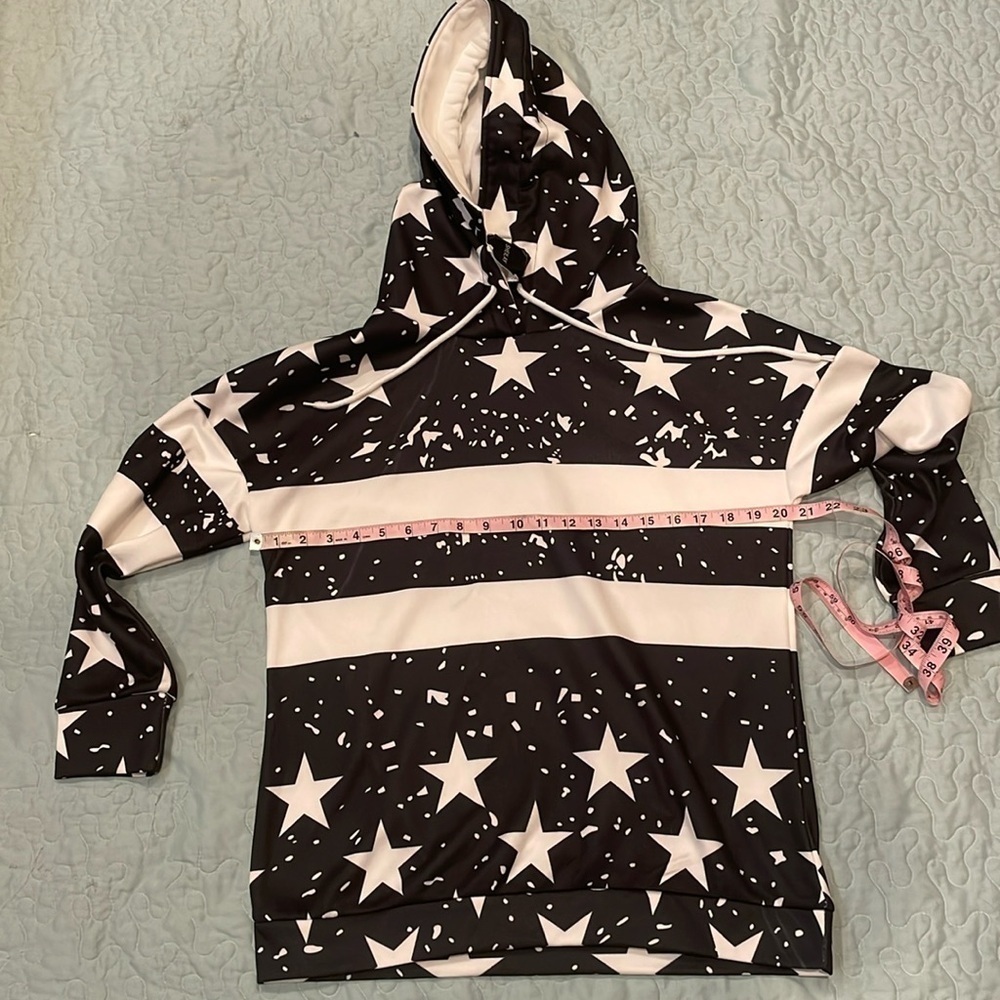 *3/$15 Sheilay Unisex Hoodie Medium Black and White Stars NWT